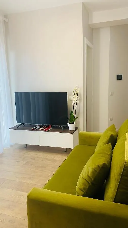 Proper Central Apartment Tirana